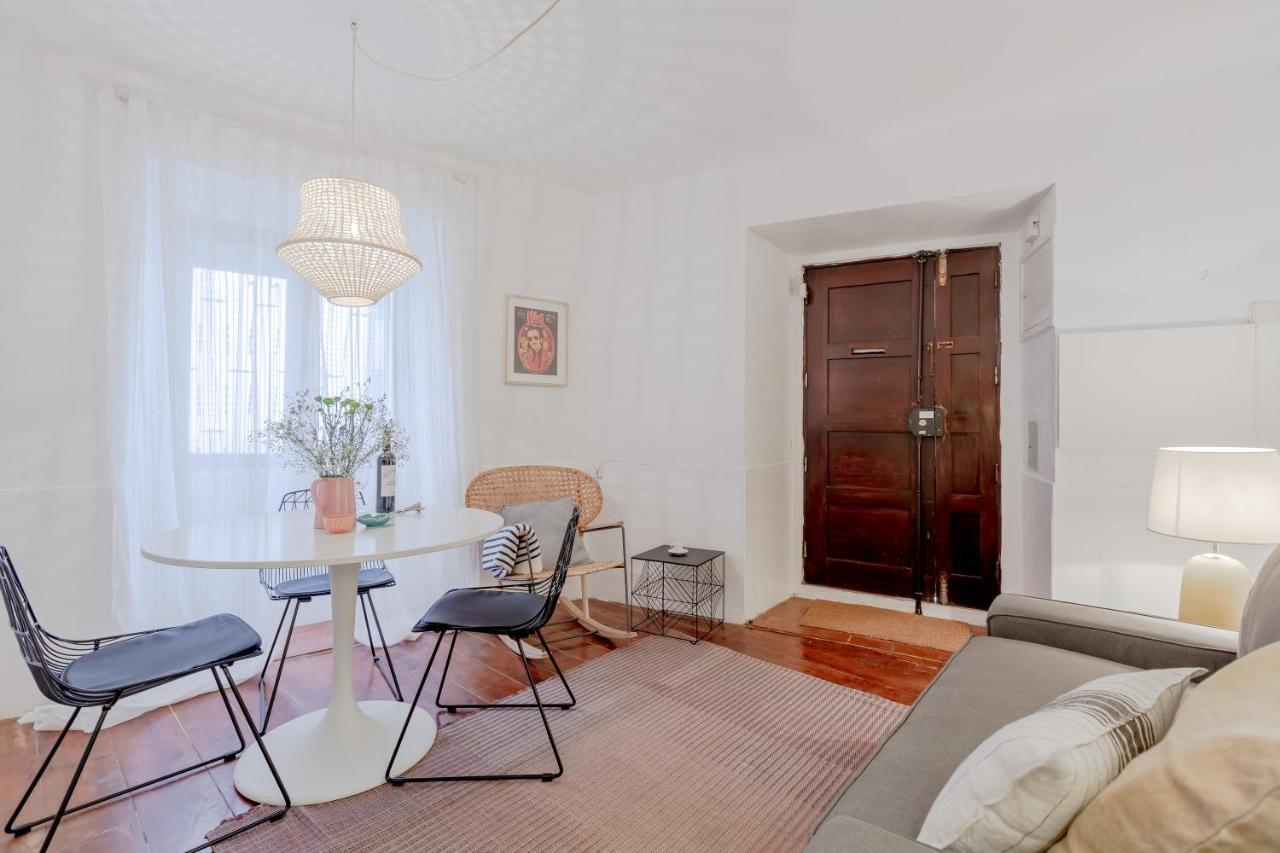 Typical Alfama Apartment, By Timecooler ลิสบอน ภายนอก รูปภาพ