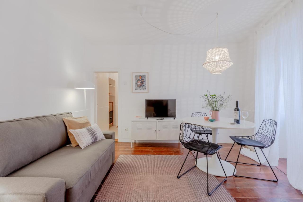 Typical Alfama Apartment, By Timecooler ลิสบอน ภายนอก รูปภาพ